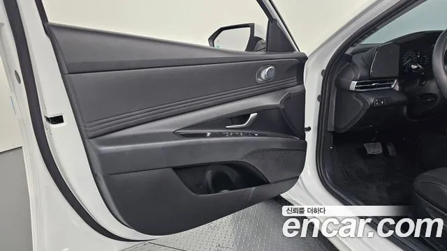 Hyundai AVANTE Новый Avante (CN7) — Фото автомобиля 21