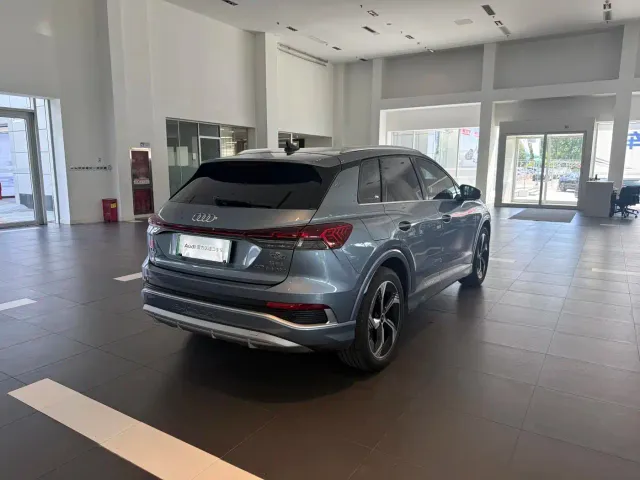 Audi Q4 e-tron — Фото автомобиля 5
