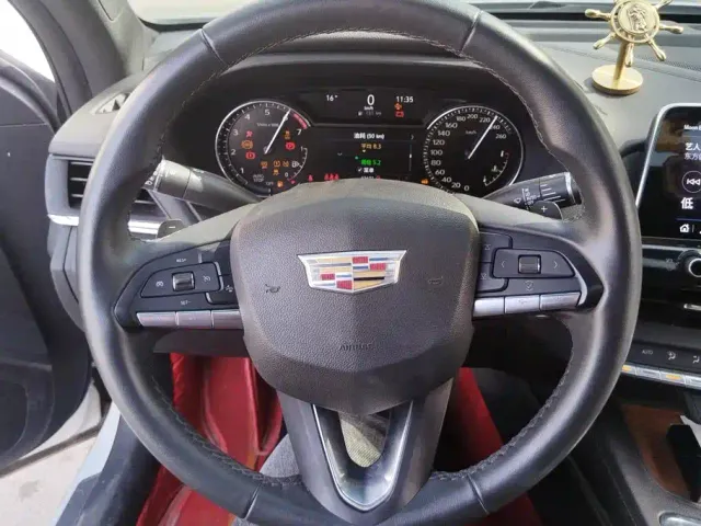 Cadillac CT4 — Фото автомобиля 15