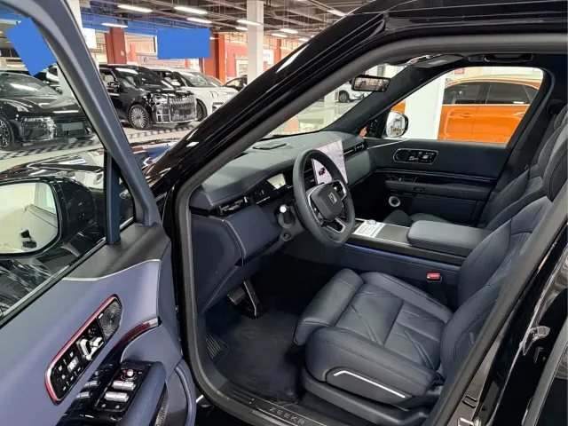 ZEEKR Zeekr 9X 2025 model Ultra Edition 70kWh — Фото автомобиля 7