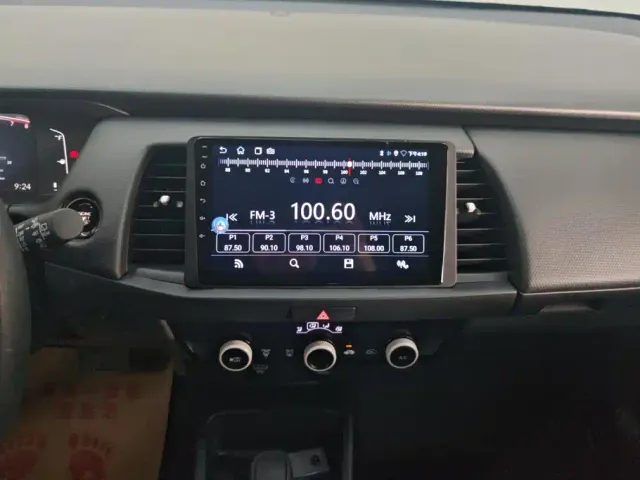 Honda Fit — Фото автомобиля 13
