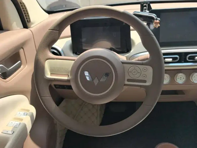 Wuling Hongguang Mini EV — Фото автомобиля 15