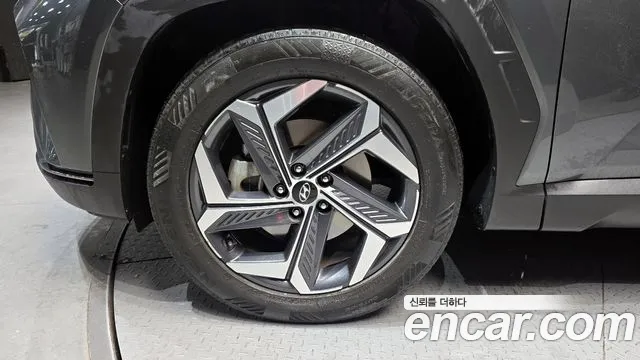 Hyundai Tucson Tucson (NX4) Дизель 2.0 2WD — Фото автомобиля 5