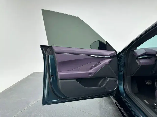 Xpeng P7 — Фото автомобиля 11