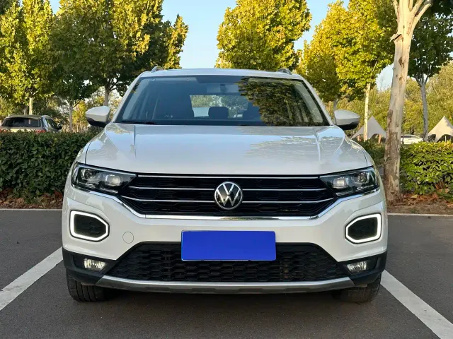 Volkswagen T-Roc — Фото автомобиля 2