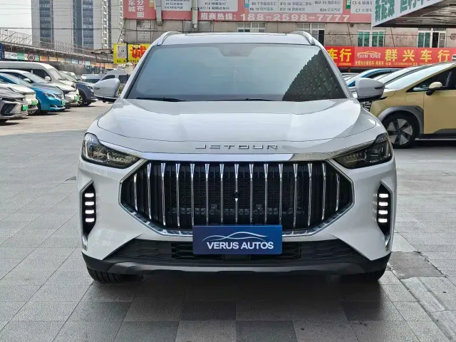 Jetour X70 Plus — Фото автомобиля 3