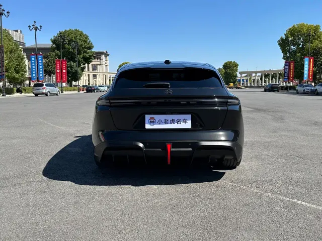 Nio ET5 Touring — Фото автомобиля 6