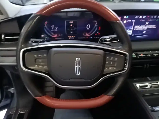 Lincoln Z — Фото автомобиля 10