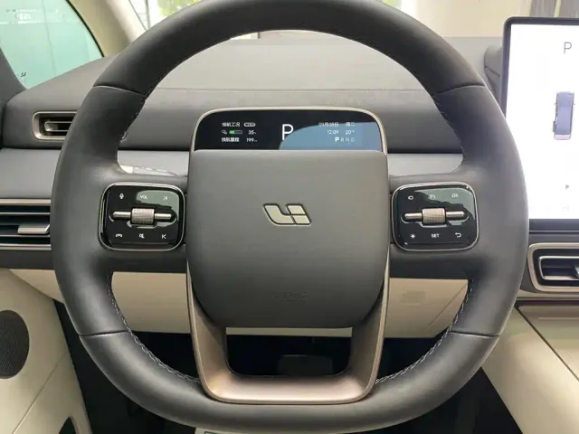 Li Auto MEGA — Фото автомобиля 14