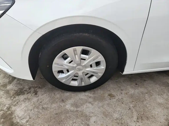 Geely Emgrand — Фото автомобиля 22