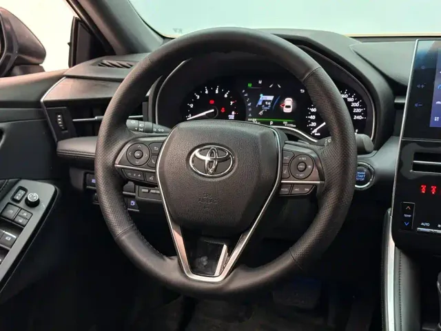 Toyota Avalon — Фото автомобиля 12