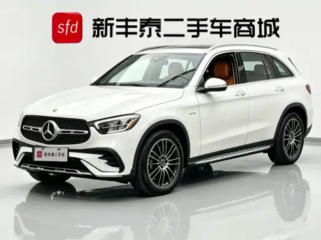 Фотография автомобиля — Mercedes-Benz GLC-Class