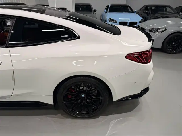 BMW M4 — Фото автомобиля 4
