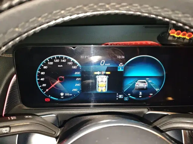 Mercedes-Benz GLB-Class — Фото автомобиля 7