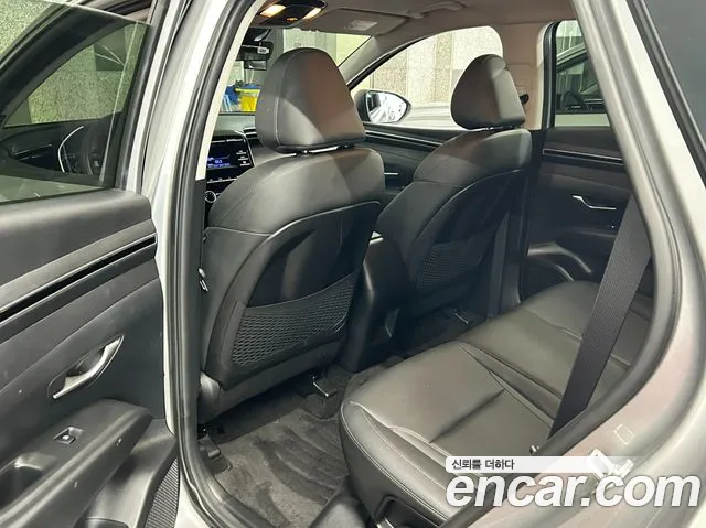 Hyundai Tucson Tucson (NX4) Дизель 2.0 4WD — Фото автомобиля 18
