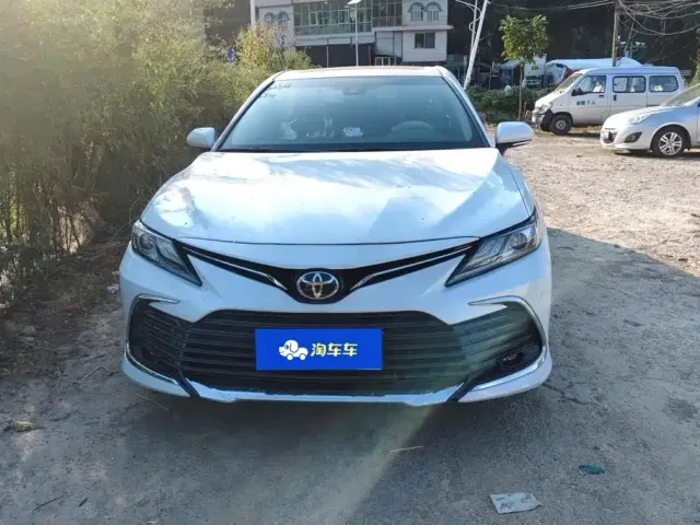 Toyota Camry — Фото автомобиля 2