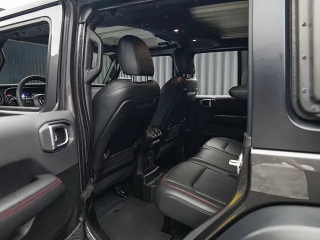Jeep Wrangler — Фото автомобиля 9