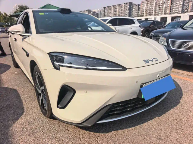 BYD Seal 07 DM-i — Фото автомобиля 3