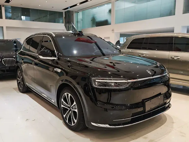 Aito M7 — Фото автомобиля 3