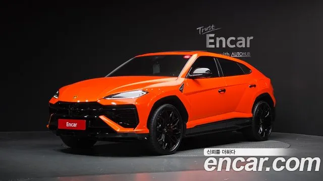 Фотография автомобиля — Lamborghini Urus
