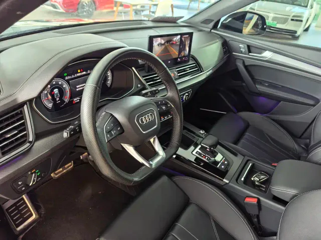 Audi Q5L — Фото автомобиля 5