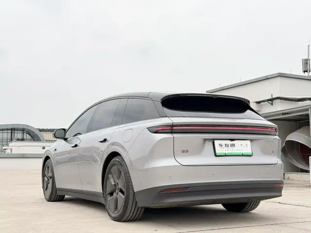 Li Auto i6 — Фото автомобиля 10