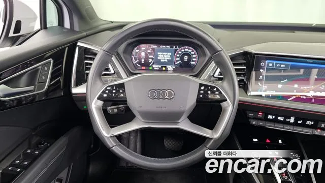 Audi Q4 e-tron F4 — Фото автомобиля 13