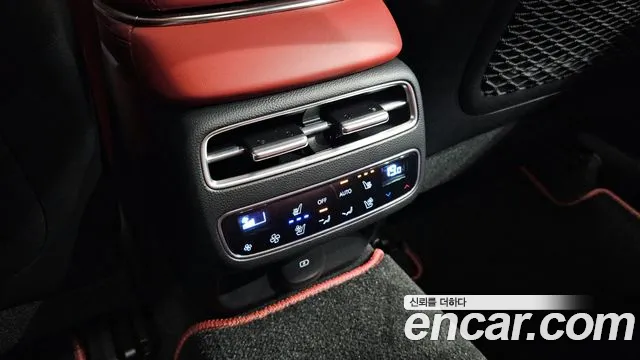 Genesis GV70 2.5T Бензин AWD — Фото автомобиля 18