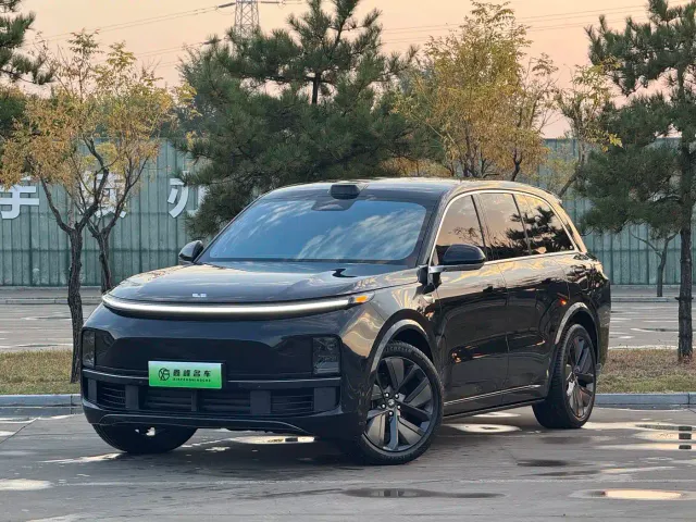 Фотография автомобиля — Li Auto L8