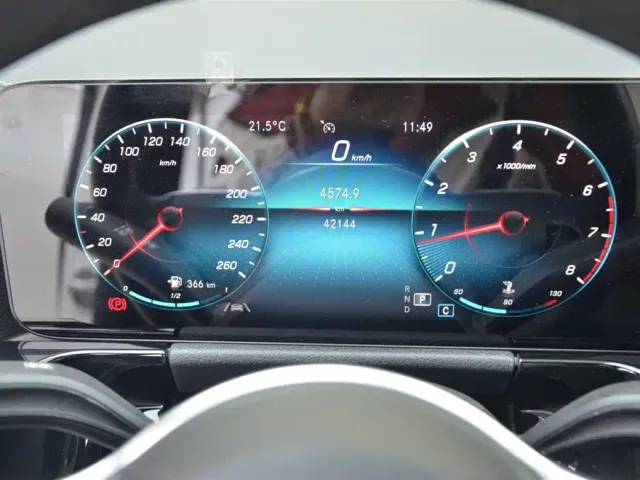 Mercedes-Benz GLA-Class — Фото автомобиля 12