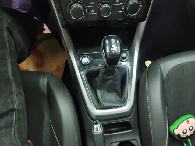 Volkswagen T-Cross — Фото автомобиля 13