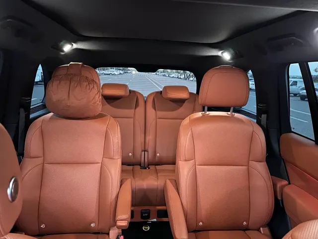 Li Auto L8 — Фото автомобиля 18