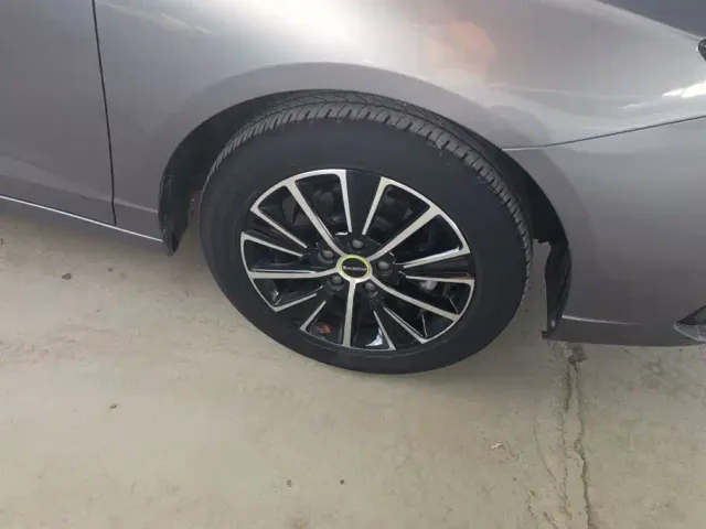 Roewe i5 — Фото автомобиля 6