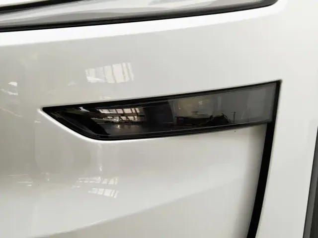 Tesla Model Y — Фото автомобиля 7