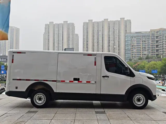 JAC Motors Van Boulevard — Фото автомобиля 10