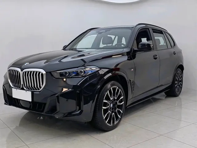 Фотография автомобиля — BMW X5