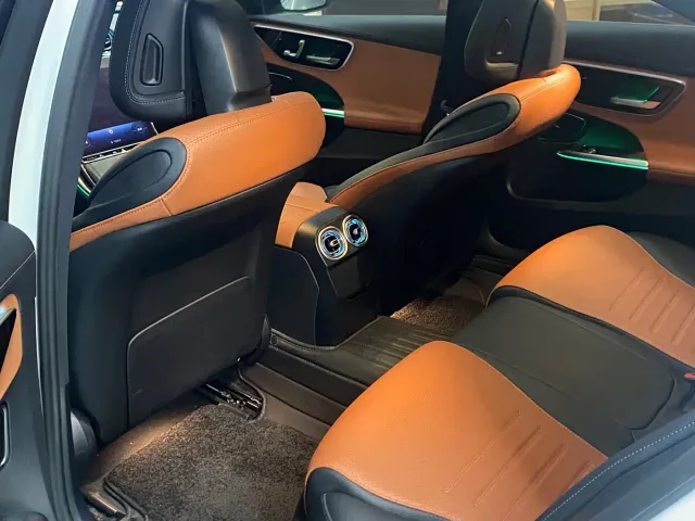 Mercedes-Benz C-Class — Фото автомобиля 10