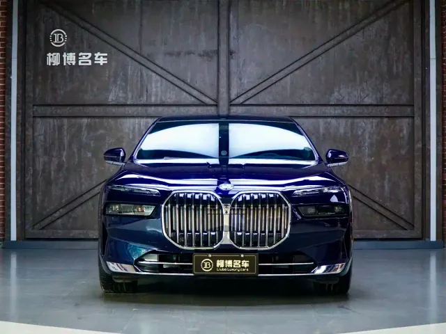 BMW 7 Series — Фото автомобиля 4