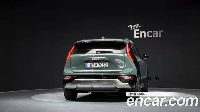 Kia Niro The All New Niro Signature — Фото автомобиля 3