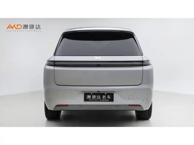 Li Auto L8 — Фото автомобиля 4
