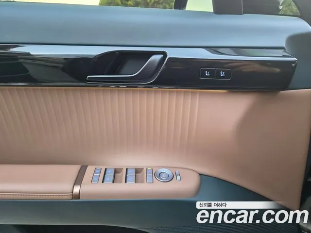 Hyundai Grandeur GN7 — Фото автомобиля 12