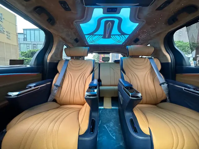 Toyota Sienna — Фото автомобиля 14