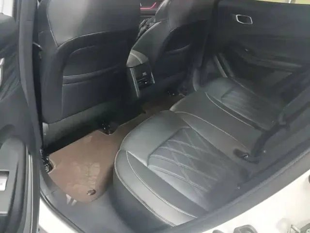 Changan Qiyuan Q05 — Фото автомобиля 16