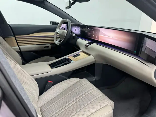 Audi E5 Sportback — Фото автомобиля 12