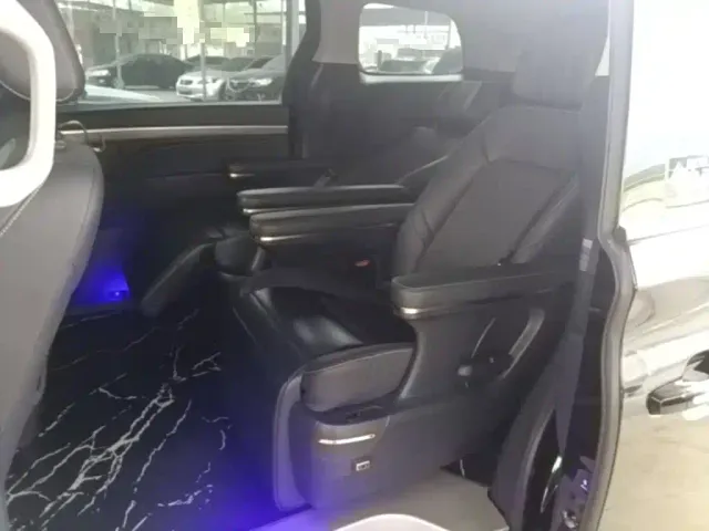 GAC Trumpchi M8 — Фото автомобиля 16