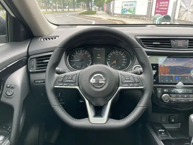 Nissan X-Trail — Фото автомобиля 16