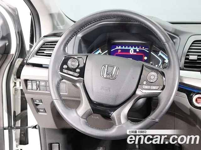 Honda Odyssey — Фото автомобиля 14
