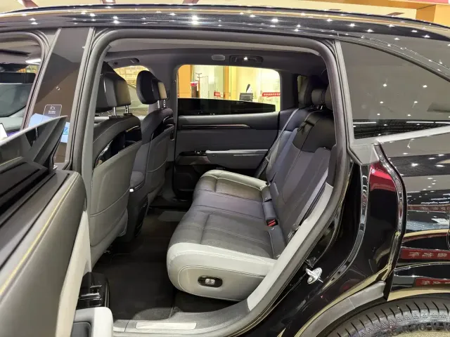 ZEEKR Zeekr 7X 2025 100kWh Long Range RWD Smart Driving Edition — Фото автомобиля 6