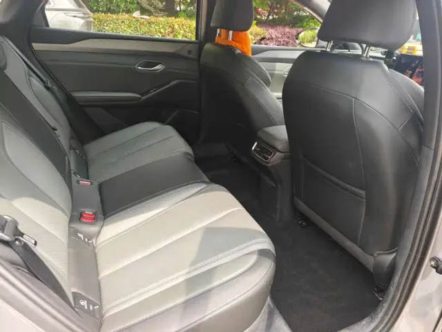 BYD Qin L — Фото автомобиля 10