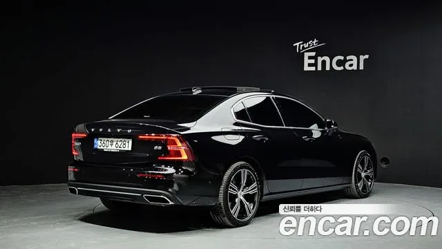 Вольво S60 S60 третьего поколения B5 Inscription — Фото автомобиля 2